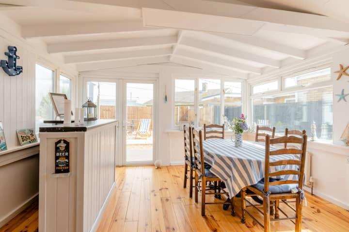 Dog Friendly Cottage 2 Mins To Beach With Hot Tub And Zappi Ev Lessingham Exterior foto